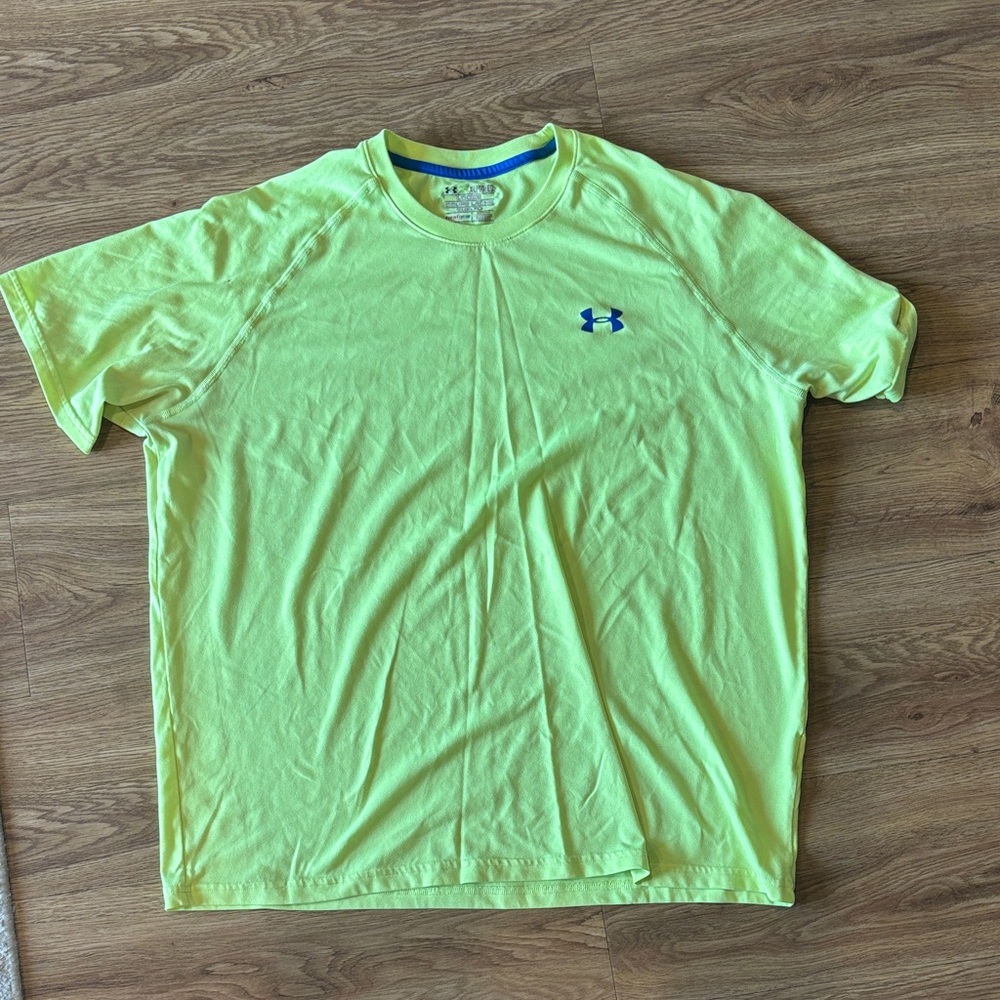 Under Armour Men's neon dri fit T-Shirt